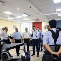 حضور معاون توسعه اقتصاد دانش‌بنیان معاونت علمی، فناوری و اقتصاد دانش‌بنیان ریاست‌جمهوری و مدیر کمیته ملی ربوکاپ ایران در آزمایشگاه‌های رباتیک و CADCAM دانشکده مهندسی دانشگاه فردوسی مشهد